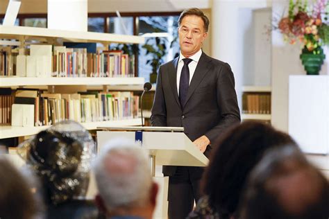 dutch prime minister apologizes for country s role in historic slavery