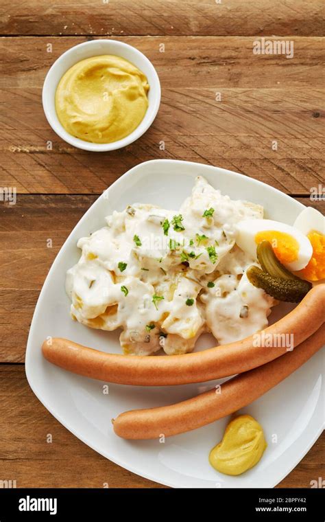 Bockwurst Kartoffelsalat Fotos Und Bildmaterial In Hoher Aufl Sung