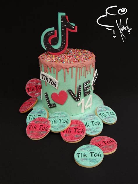 A fashion photographer gets embroiled in a series of grisly murders. Tik Tok cake & cookies - cake by Diana - CakesDecor