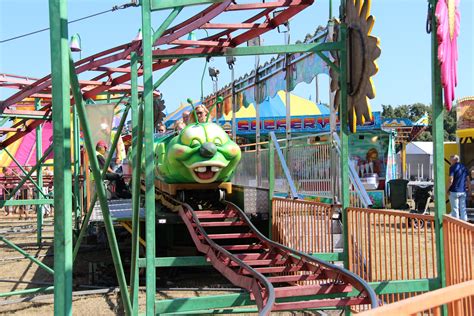 Wallpaper Colorful City Canon Resort Playground Fair Colors