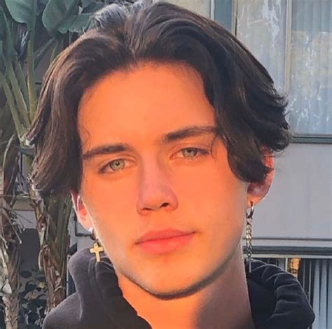 We did not find results for: Pin by 𝖋𝖆𝖑𝖑𝖊𝖓 𝖆𝖓𝖌𝖊𝖑 on boys | Middle part hairstyles ...