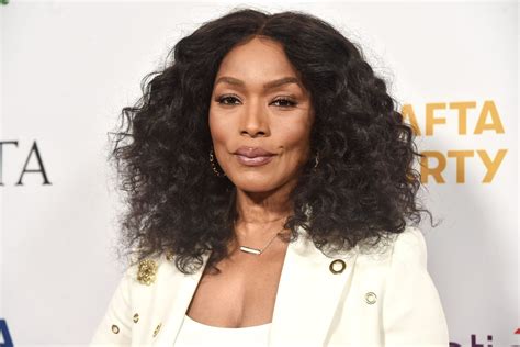 Angela Bassett 011523 01 2000 4c7e8bde3fa84f559352b9576735c0a5 El