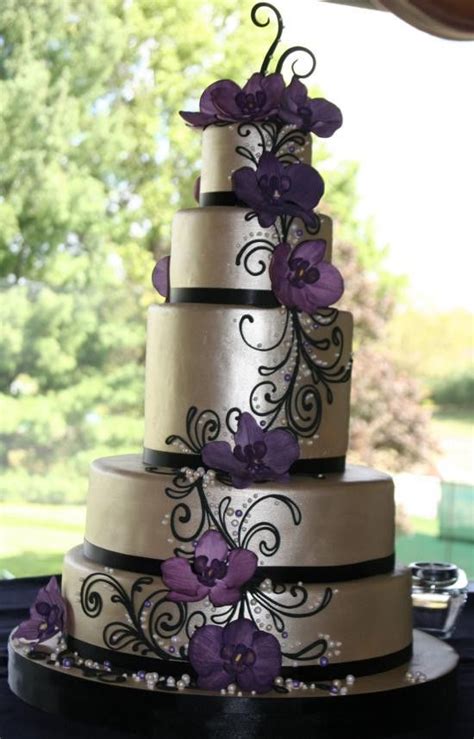 Purplesilverandblackweddingcake♥ Purple Wedding Dress