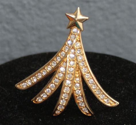Genuine Swarovski Crystals Stunning Christmas Tree Pin Gold Tone Swan