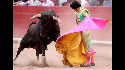 Apprezzando La Corrida De Toros Youtube