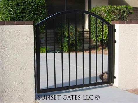 Sunset Gates Courtyard Gate 516 Sunset Gates