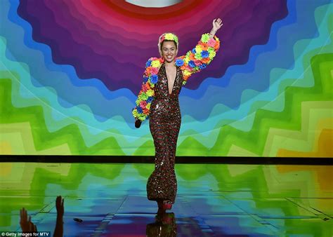Mtv Vmas Hostess Miley Cyrus Causes A Stir With 11 Eyebrow Raising