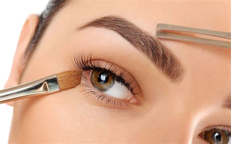 This Is Why Your Eyebrows Are Thinner Than They Used To Be Women