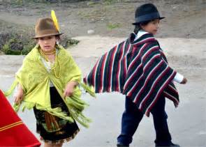 Justificacion los juegos tradicionales son los componentes fundamentales …ver más… materiales utilizados: Desde niños bailan sus bailes tradicionales | Ecuador ...