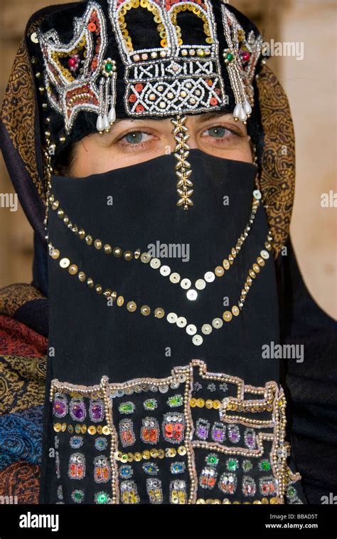 Muslim Girl Yemen Hi Res Stock Photography And Images Alamy