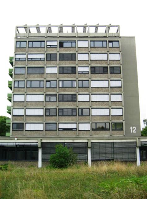 Der unterricht findet daher weiterhin ausschließlich als fernunterricht statt. mainz-rektor-plum-weg