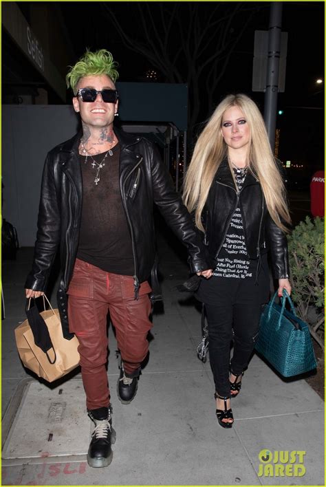 Avril Lavigne And Mod Sun Lock Lips While Out In Beverly Hills Photo