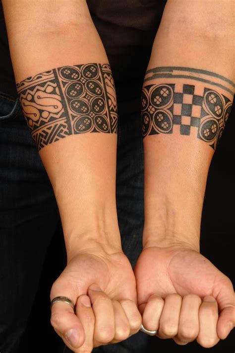 Female Tribal Thigh Band Tattoos