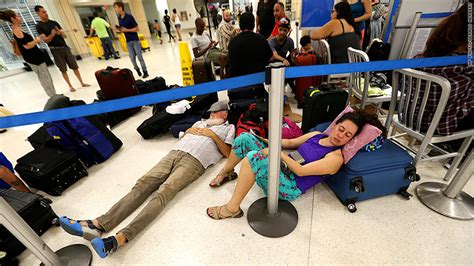 Tourists can use such services: San Juan airport: More flights are leaving, but thousands ...