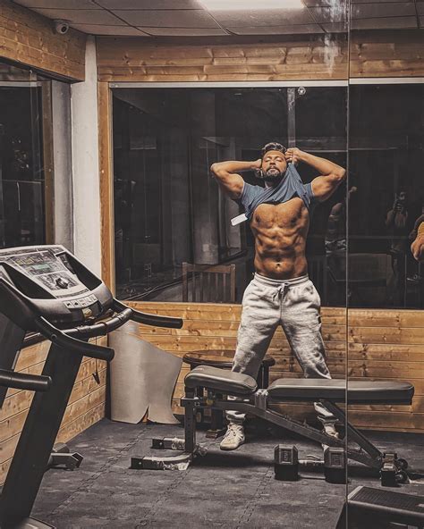 Vicky Kaushal S Workout Tips For Getting Those Killer Abs And A Perfect
