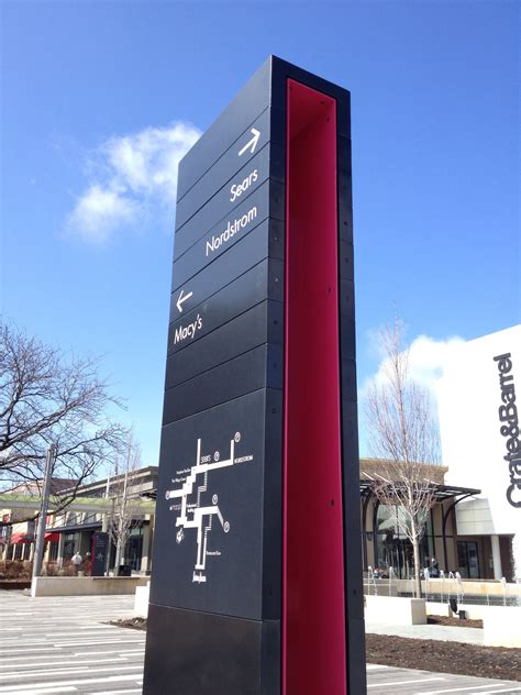 Oakbrook Center Directional Pylon Signage Monument Signage Entrance