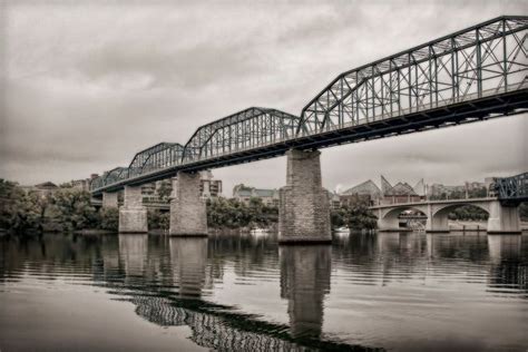 Walnut Street Bridge Chattanooga Tennessee Tennessee River