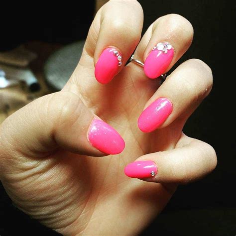 The Ultimate Guide To Do Acrylics Ruin Your Nails We Asked A Pro