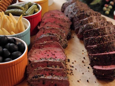 Sprinkle tenderloin with additional chopped tarragon. 1 Mom's Grab-and-Go List for Packing a Family Picnic | FN ...