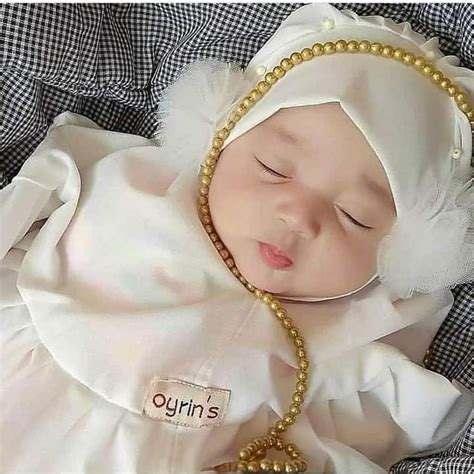 Pin By Mehar Nisa On Baby Girl Beautiful Babies Kids Outfits Baby Hijab