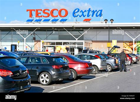 Tesco Car Park Shopping Boot Hi Res Stock Photography And Images Alamy