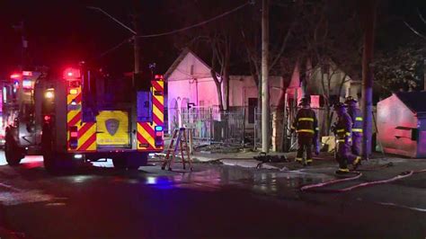 Fire Breaks Out Inside Abandoned San Antonio Home Nearby Business