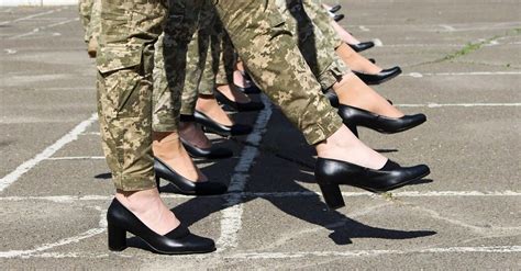 ‘why Ukrainian Army Faces Criticism For Making Women March In Heels The New York Times