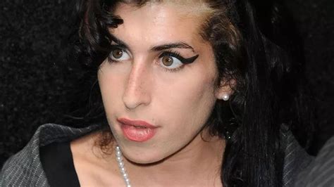 Amy Winehouse In Hospital Over Drug Reaction Mirror Online