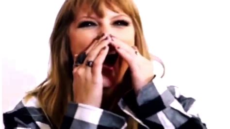 Taylor Swift Laughing Is Perfect Youtube