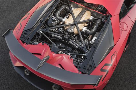 Lamborghini V12 V8 Hybrids Incoming Ev Second Half Of Decade Carsmedia
