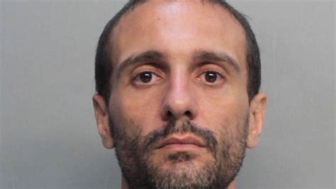 Miami Suspect To Cops I Choked Man Masturbating In Front Of My Girlfriend Miami Herald