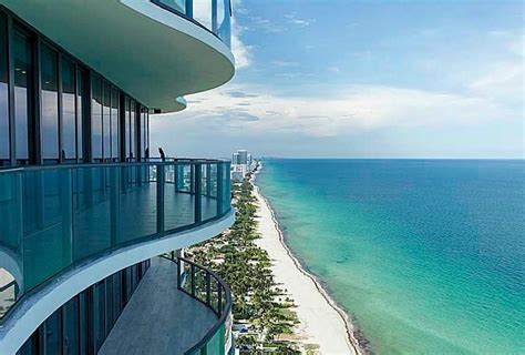 This spectacular residence is located in the best line of the building, south east corner featuring views of: The best Luxury Condos in Miami in 2021 David Siddons Group