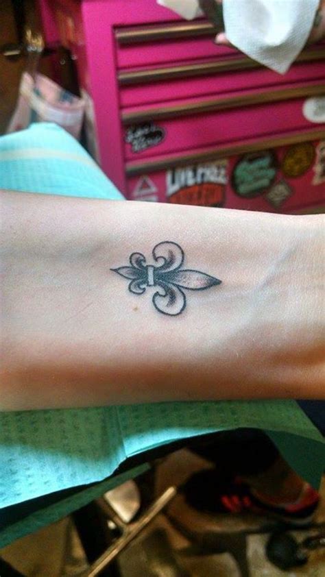 Nola Souvenir Fleur De Lis Tattoo No Better Way To Celebrate My