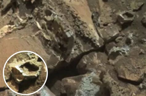 Proof Of Ancient Alien Civilisation On Mars Et Ring Found On Surface