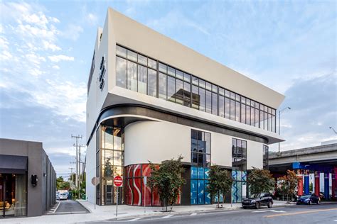 Rent A Space Miamis Design District Flagship Showroom Pop Up