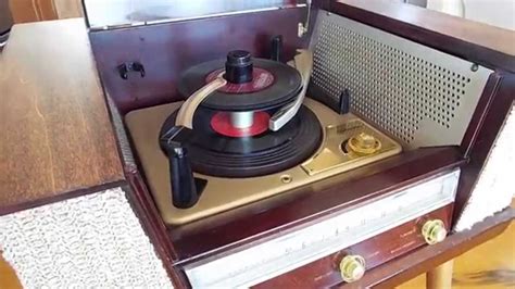 Silvertone Record Player With 45 Rpm Record Youtube