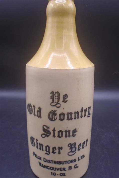 Antique 1900s Ye Old Country Stone Ginger Beer 10 Oz Bottle