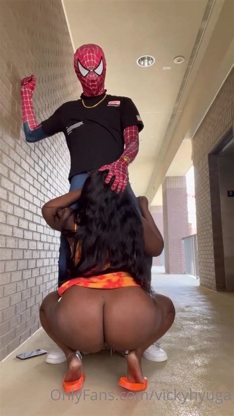 Spider Man Fucks Ebony In Public