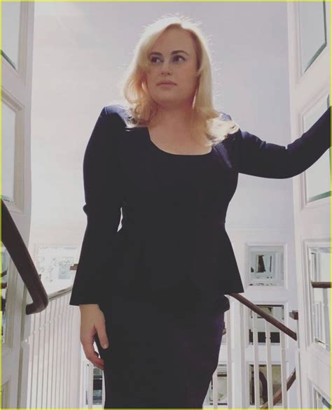 Rebel Wilson Shows Off Fit Figure In A Black Dress Photo 4459478 Rebel Wilson Pictures Just