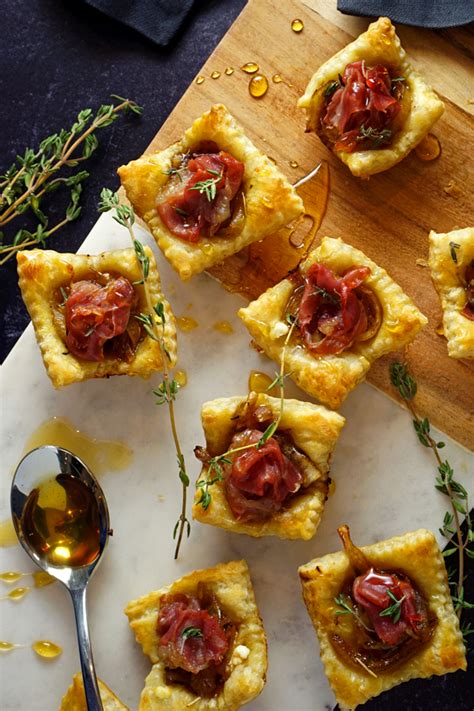 Caramelized Onion Tarts With Goat Cheese And Prosciutto Frydae