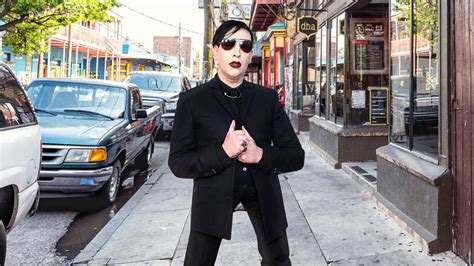 Marilyn Manson Ribs The True Story Behind What He Did And 7 More