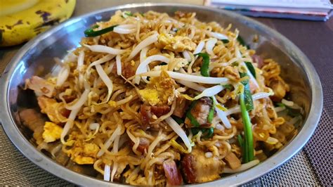 malaysia street food maggi goreng fried instant noodle. Cooking Ah Pa - Maggie mee goreng | Facebook