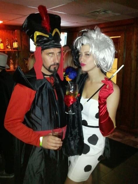 Jafar And Cruella Disney Villains Couples Costume Nikki And Arian Disney Halloween Parties
