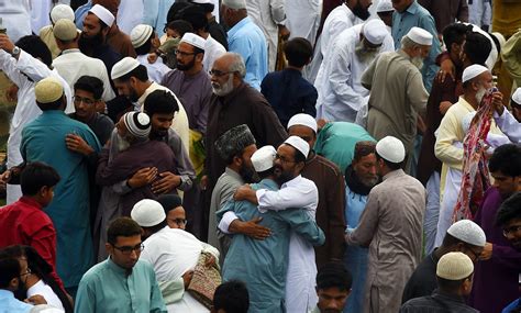 In Pictures Pakistan Celebrates Eidul Fitr With Traditional Fervour