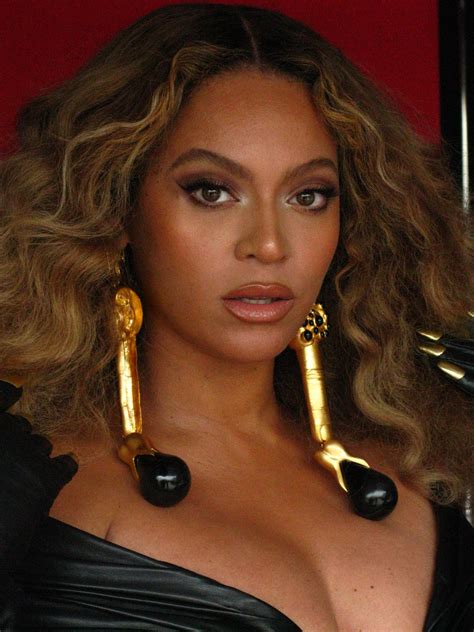 beyoncé is the woman with the most grammys see her looks to the 63rd award ceremony bellanaija