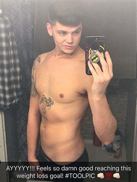 Tyler Baltierra Reveals New Slim Body In Shirtless Selfie