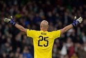 Pepe Reina volvió a la Premier League a sus 37 años | La FM