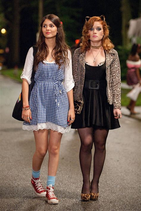 Victoria Justice And Jane Levy Fun Size 9gag