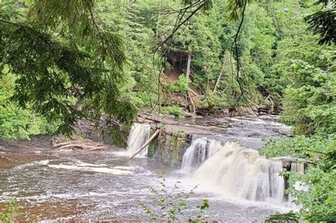 10 Best Upper Peninsula Michigan Waterfalls Prettiest 🌳 Map