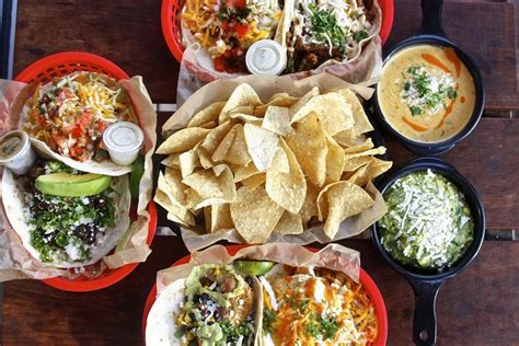 This term, used to describe american mexican food, was first introduced in texas. The Difference Between Tex-Mex vs Mexican Food, According ...